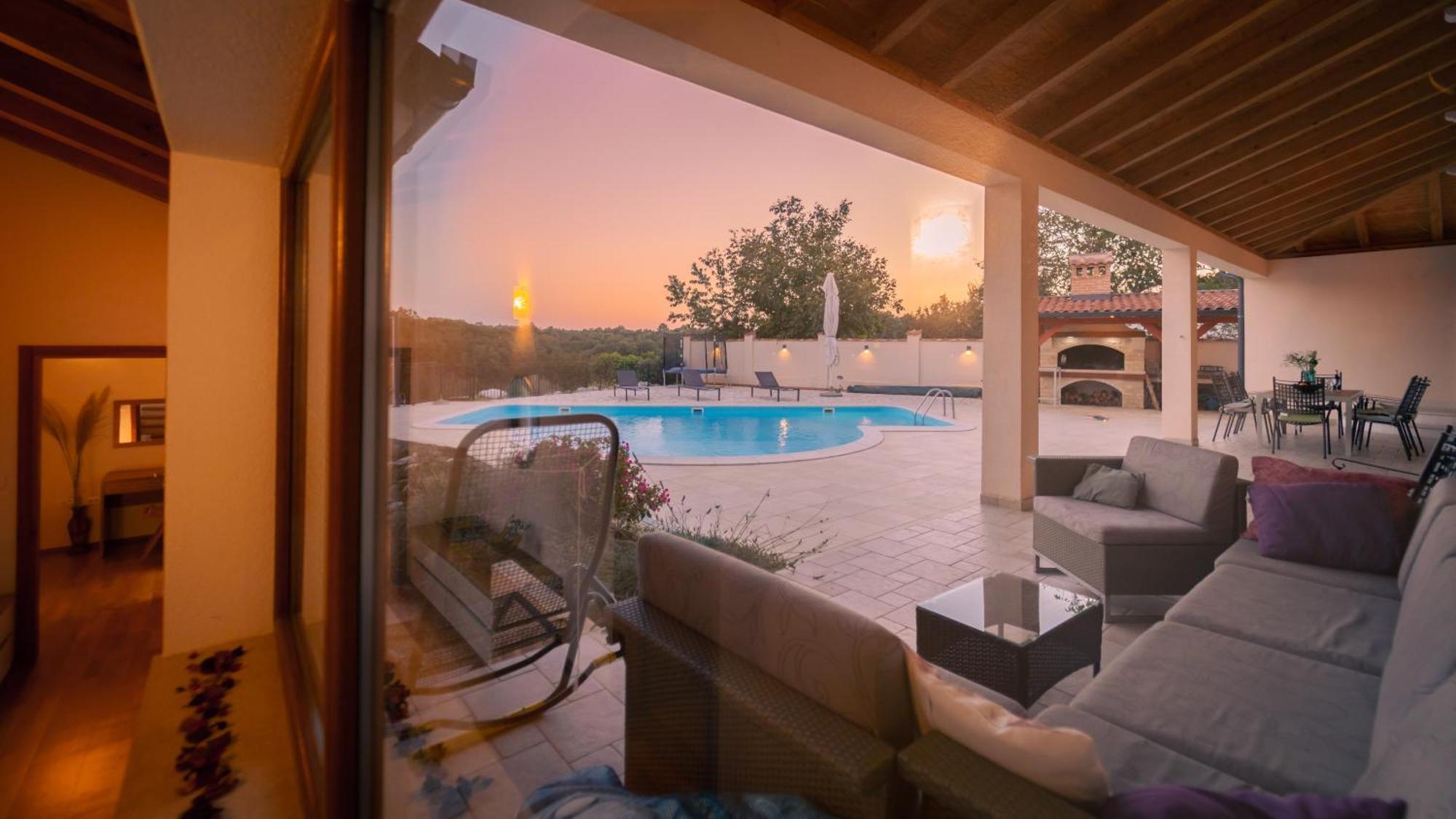 Villa Arton Heated Swimming-Pool Žminj Eksteriør billede